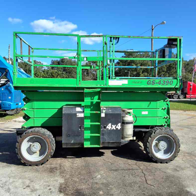 USED 2017 Genie GS-4390RT