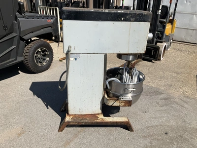 Blakeslee industrial/commercial mixer model DD-80T, 220 volt single phase electric, 4 speed mixer, c...