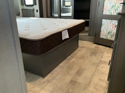 Used 2022 GRAND DESIGN MOMENTUM Campers, Caravans, Motorhomes Michigan US | Miedema Asset Management Group #1366695
