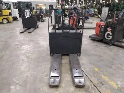 USED 2021 LINDE EWR30