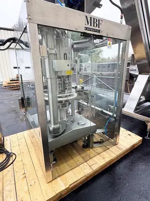 USED 2006 MBF NORTH AMERICA / A PROMACH BRAND CAPMATIC 360/9P
