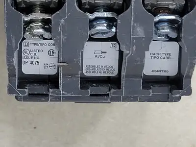 USED SQUARE D QOB330