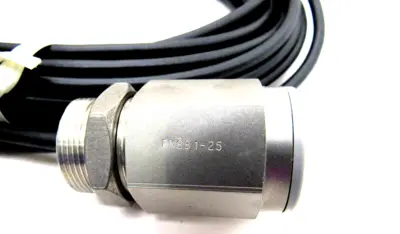 NEW HONEYWELL MICROSWITCH FMSB1-25 PROXIMITY SWITCH FMSB125