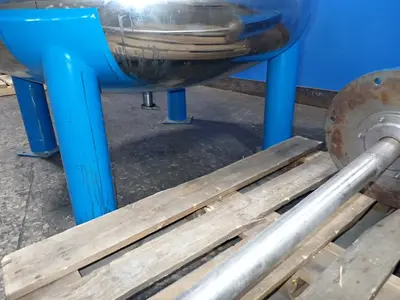 800 Gallons  S/s Tank W/agitator