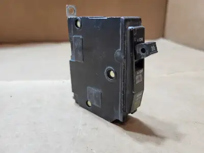 Used SQUARE D QOB120 Switchgears British Columbia CA | Lenmark #1438609