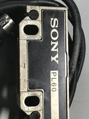 USED SONY PL60