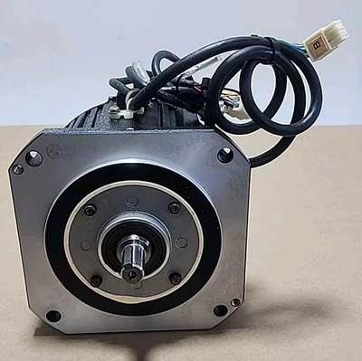 USED Yaskawa SGMDH-06A2A-YR13