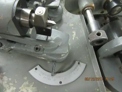 7853-385 R. Gudel Type 30, 6-Position Semi-Automatic Ring/Band Brocading/Copy Engraving Machine