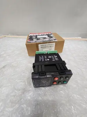 WATLOW EZ-ZONE PM8C1EK-ARFAAAA EXPRESS CONTROLLER