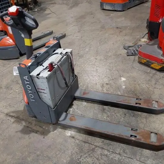 Used 2018 TOYOTA 8HBW23 Pallet Jacks | Russell Equipment #724041