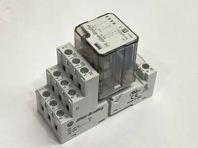 Used Allen-Bradley 700-HB32Z24,700-HN153 Relays & Switches Michigan US | Maverick Industrial Sales #1402083