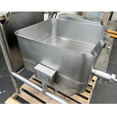Used _UNKNOWN_ _UNKNOWN_ Braising Pans Washington US | Epic Foodwares #1557421
