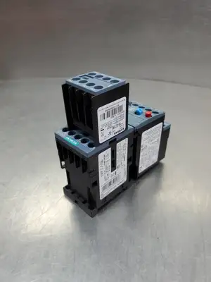 Siemens 3RT20181AK610UA0 Contactor w/3RU21161EB0 & 3RH29111FA40 Mod. 4A43