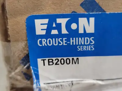 NEW CROUSE-HINDS TB200M