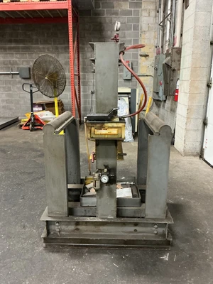 Used POWER TEAM _UNKNOWN_ Hydraulic Cylinders | Equipment Recovery Corp. #1330968