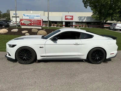 USED 2016 FORD MUSTANG