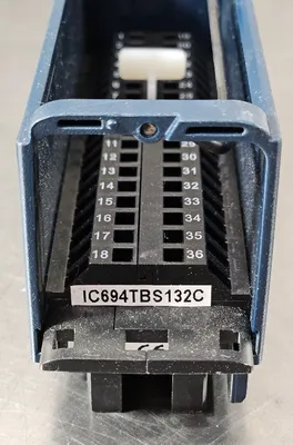 GE FANUC IC694TBS132C Module Loc 3C-8
