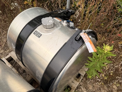 Used DTNA 60 GALLON FUEL TANK WITH STRAPS.  CAME OF WESTERN STAR Miscellaneous Trucks/Trailers Michigan US | Miedema Asset Management Group #1357545