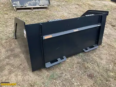 New Tomahawk 60” snow/mulch skid steer bucket, welded on high carbon cutting edge, skid steer...