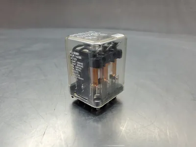 PEELLE 076255 (KUP-14A35) 10A Relay. 4D-26