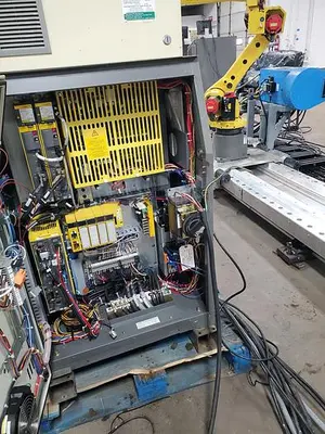 USED 2010 FANUC M-20IA/10L