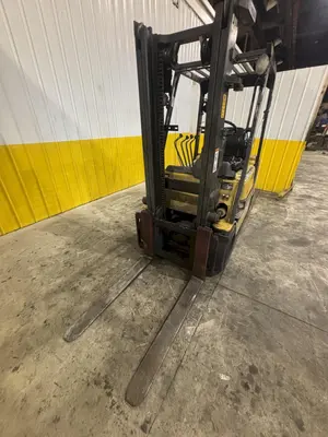 5,000 LBS CATERPILLAR MODEL #GC30K LP GAS FORKLIFT: STOCK #23033