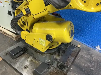 Used 2004 FANUC R2000IA 165F Robots Ohio US | HGR 24 #1566798