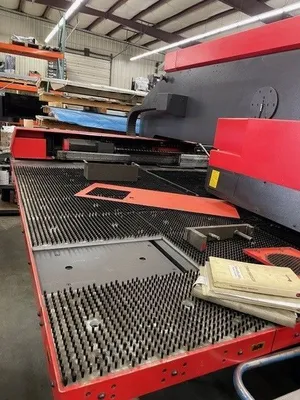 2000 AMADA VIPROS 358 KING II PUNCHES, TURRET, N/C & CNC | Machinery Network (3)