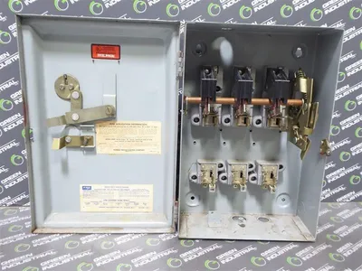 Federal Pacific 1336R Fusible Safety Switch 30 Amps 600VAC Used