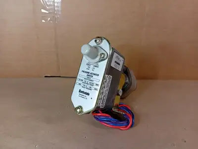 New | in-Stock BARKSDALE C9612-2 Switchgears British Columbia CA | Lenmark #239010