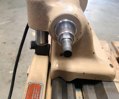 Pratt & Whitney Super Micrometer Measuring Machine