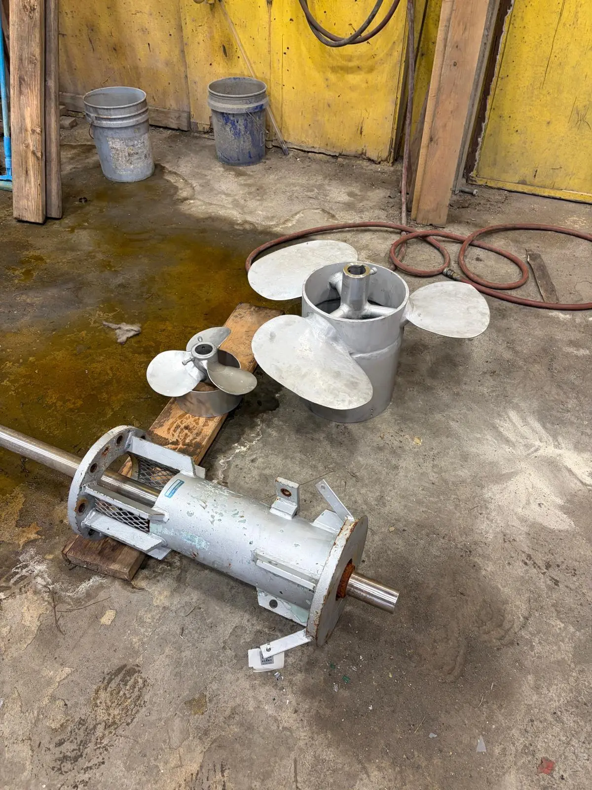 Used AGITATOR 3500 gallon Agitators, Blenders, Mixers New Jersey US | Perry Equipment #1511173
