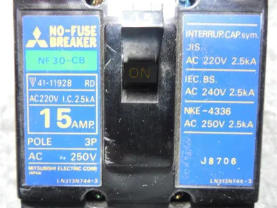 Mitsubishi NF30-CB No-Fuse Circuit Breaker 15 Amps 250VAC Used