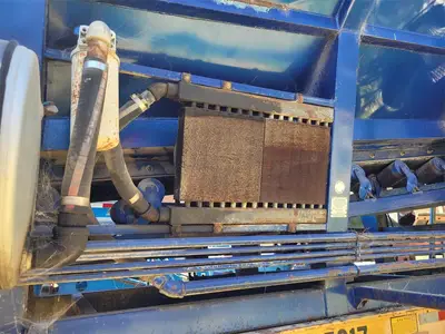 USED 2003 CANAMERICAN STONE SPREADER SOIL KING XL19