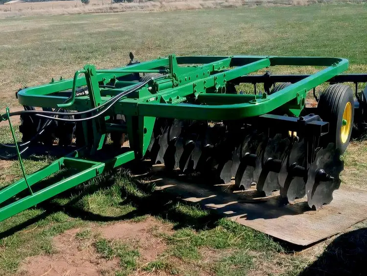Used JOHN DEERE 215 Disc Harrows Oregon US | Berry Machinery #910848