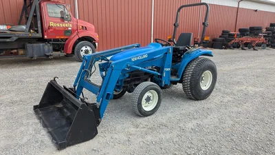 USED 1999 NEW HOLLAND TC33D