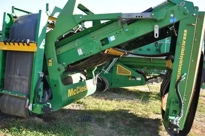 Used MCCLOSKEY R230 DUAL POWER Rectangular Screeners Indiana US | Franklin Rock & Recycle LLC #1520137