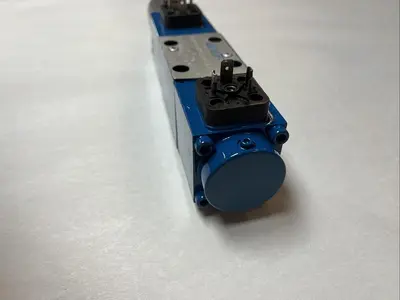 USED VICKERS KFDG4V-3-33C20N-Z-M-U1-H7-20
