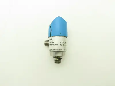 Sick PBS-RM040SG1SSNFMA0Z Electronic pressure gauge switch/sensor *Cracked*