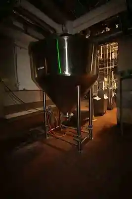 600 gal surge stainless steel tank