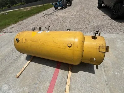 SILVAN 300 Gallon Air Receiver Tank | Perry Equipment (3)