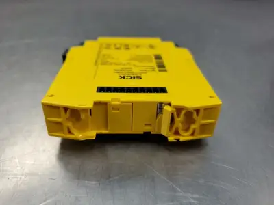 USED Sick FX3-XTI084002 V3.10.0 Safety Relay, (1044125)