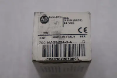 LOT OF 2 - NEW Allen Bradley 700-HA33Z24-3-4 Series D STOCK H329A