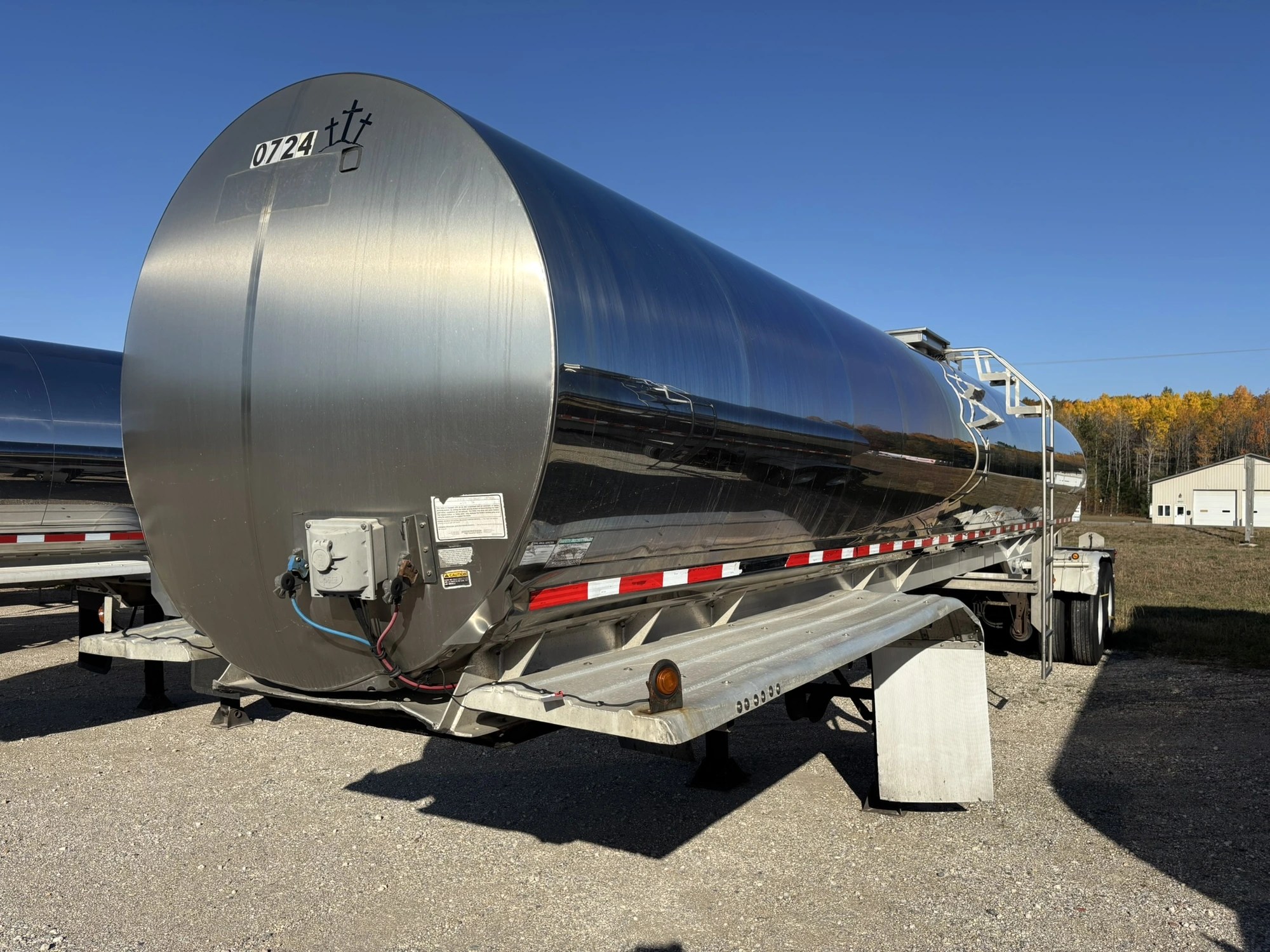 Used 2015 WALKER MILK TANKER TRAILER Liquid Supply Trailers Michigan US | Miedema Asset Management Group #1709444