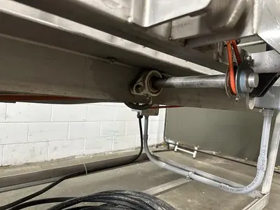 Berry Volumetric Clamshell Filler
