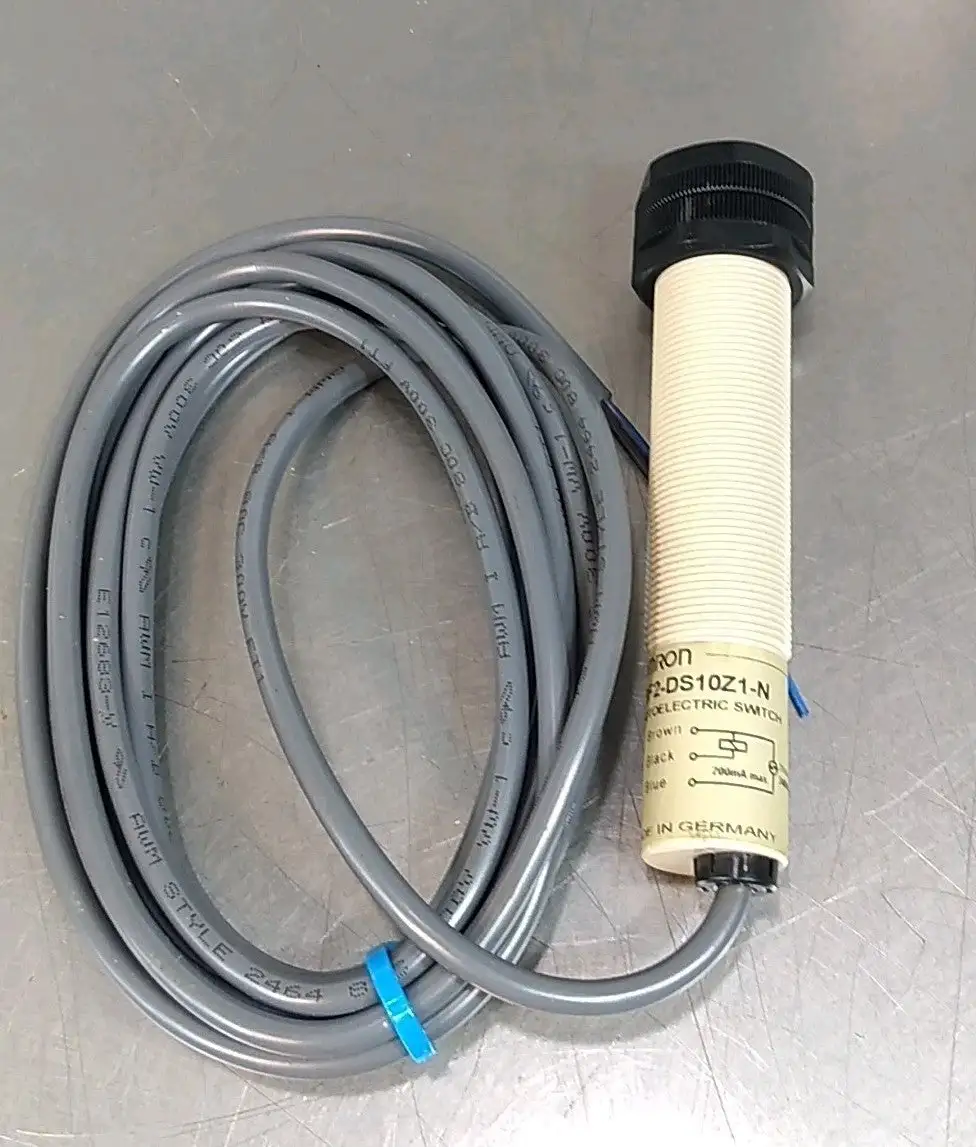 Omron E3F2-DS10Z1-N Photoelectric Switch Loc5E7/2