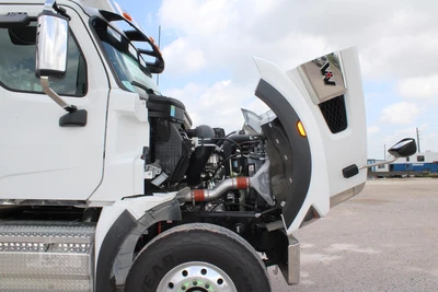 New | in-Stock 2027 WESTERN STAR 47X Hooklifts & Roll-Offs Texas US | Roll Off Truck World #1492010