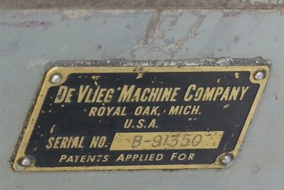 USED DeVlieg 30"H x 16-1/2"W x16"D Cast Iron