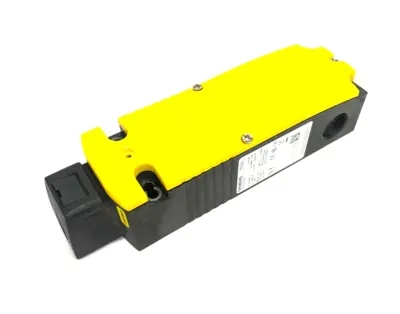 USED SIEMENS SAFETY POSITION SWITCH, MAGNETIC INTERLOCK NO KEY
