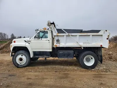 USED 1994 FORD F800